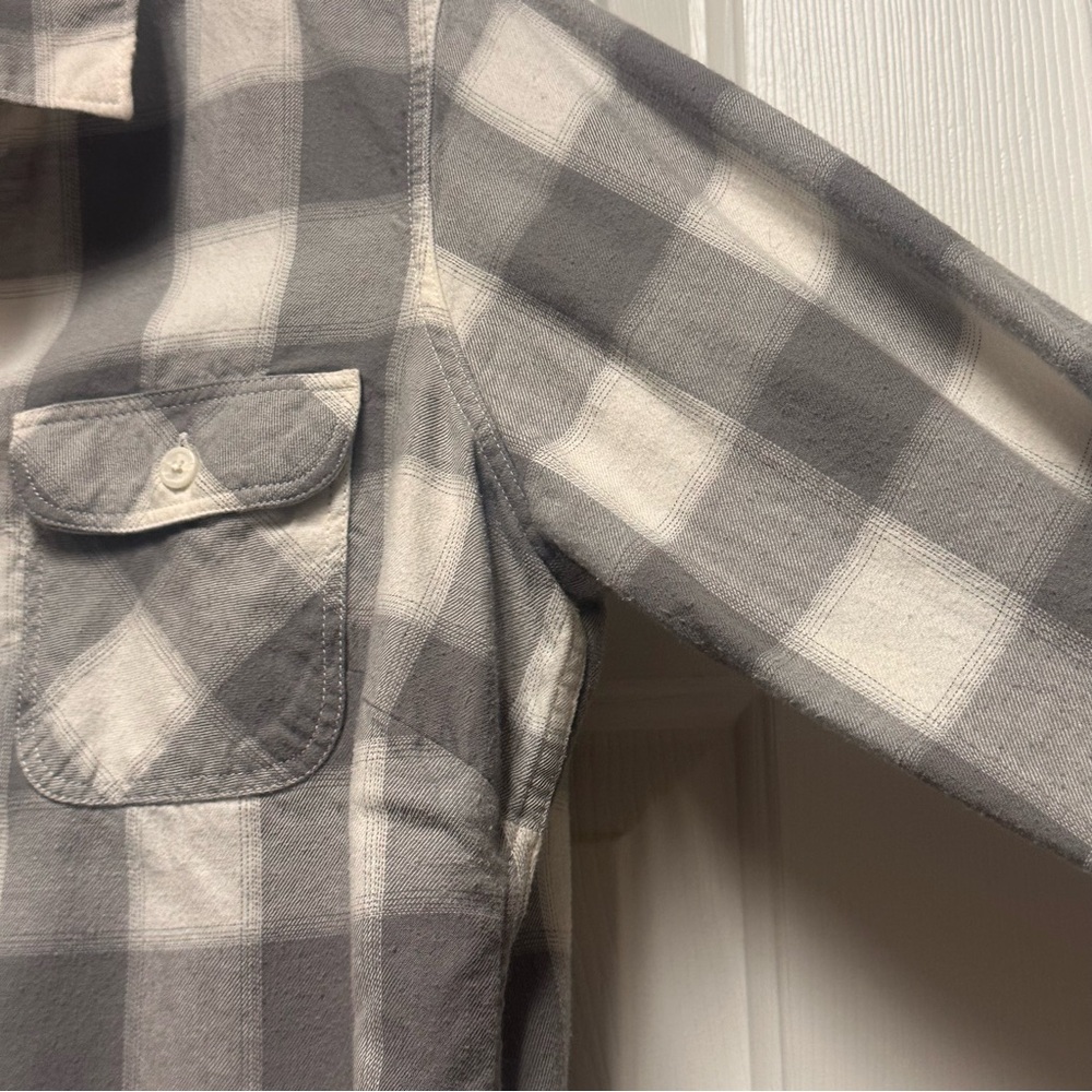 Eddie Bauer Gray and White Plaid Button-Up Soft Flannel Shirt Size M - Picture 7 of 12